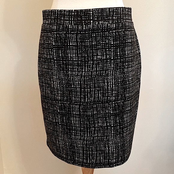 Nicole Miller Dresses & Skirts - Nicole Miller Black White Cross Hatch Pattern L Modern Minimalist Pencil Skirt